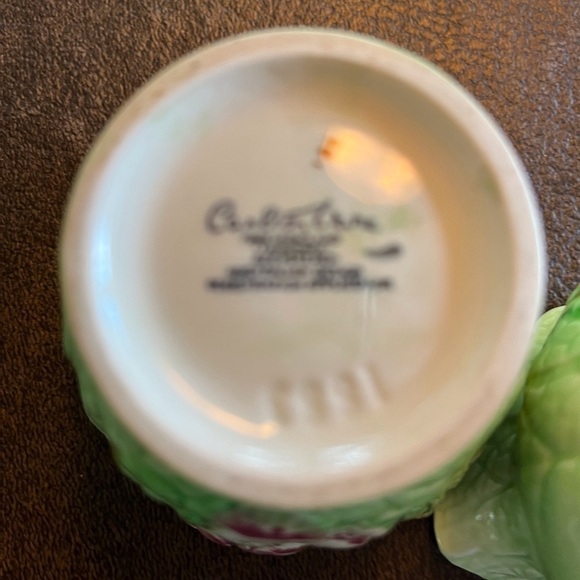 Carlton Ware Sugar and Creamer Set. Made in England of Australian Design - Picture 6 of 7